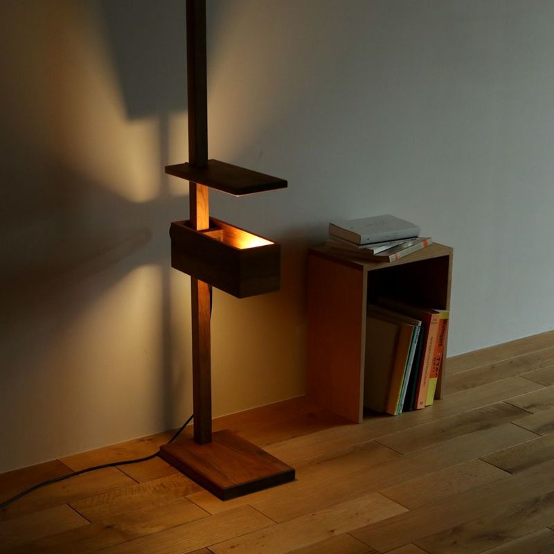 Clamp［クランプ］｜フロアスタンドライト・照明｜Narrative - graf