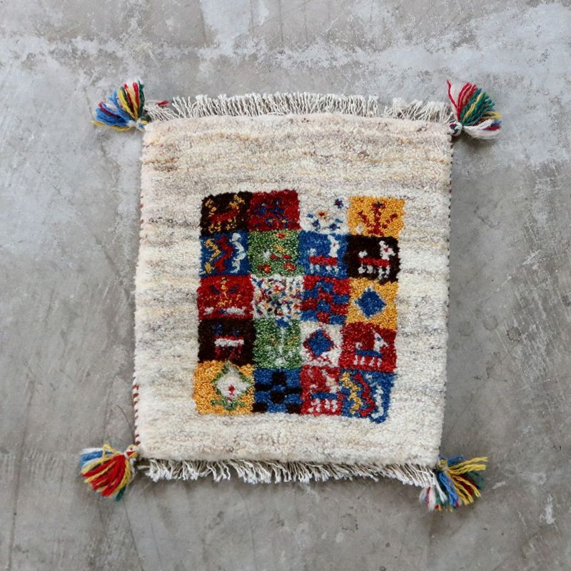 Gabbeh_81332（アイボリー）｜ラグ・ギャッベ・座布団｜Layout - graf