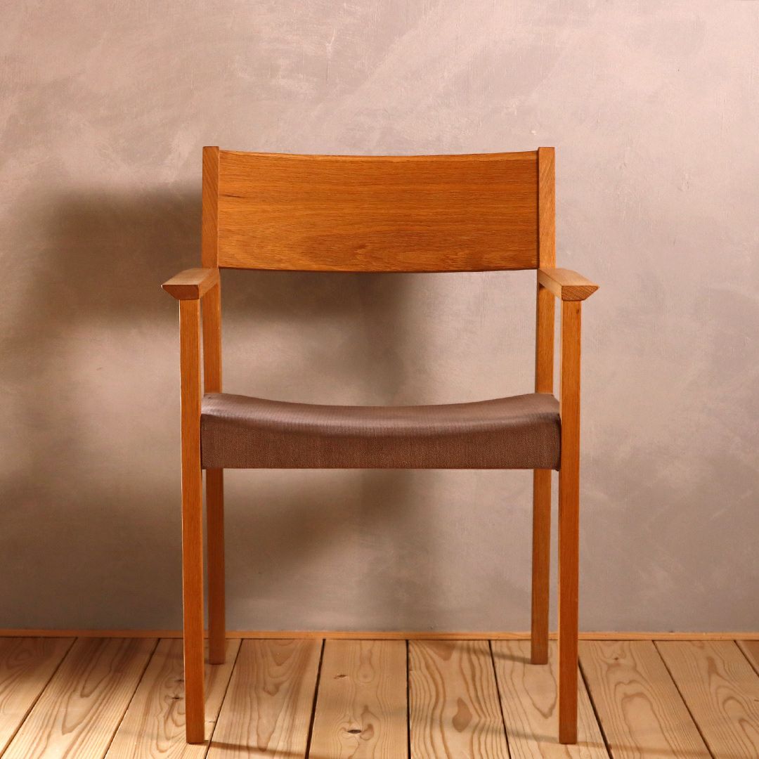 graf Arm Chair ホワイトオーク レザー張り 椅子 アームチェア | DOPA