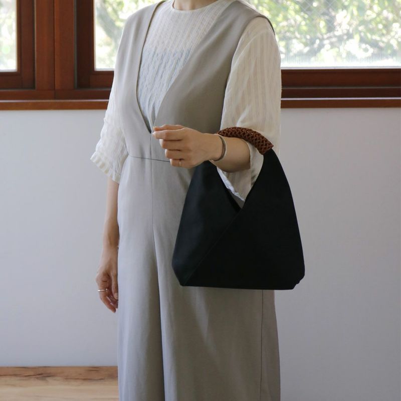 KAMARO'AN Woven Triangle Bag 36 / カマロアン トライアングル